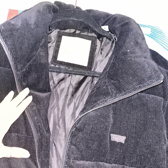 Size M Levi’s puffer jacket - Picture 3 of 4